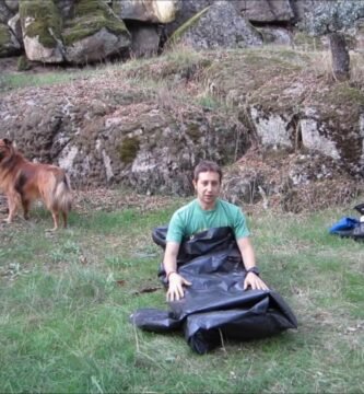 ¿Cómo utilizar un saco de dormir en un refugio de emergencia?