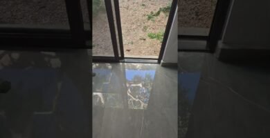 Errores comunes al no considerar materiales exteriores resistentes al agua para sacos al comprar un saco